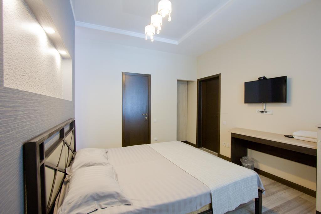 Center Hotel Bishkek Exterior foto